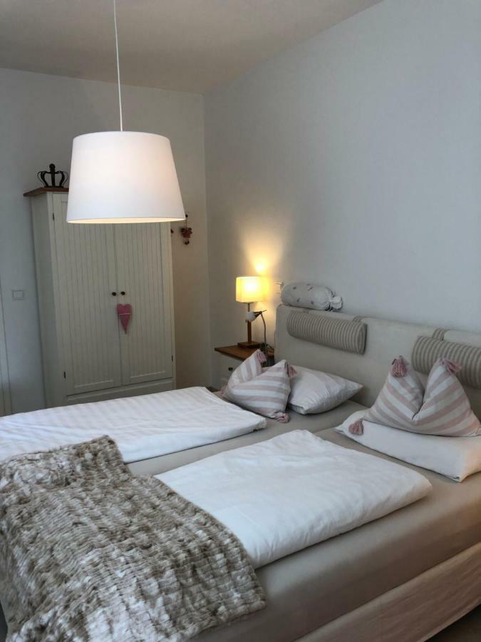 Ferienwohnung Burgenblick Mit Blick Auf Риденбург Экстерьер фото